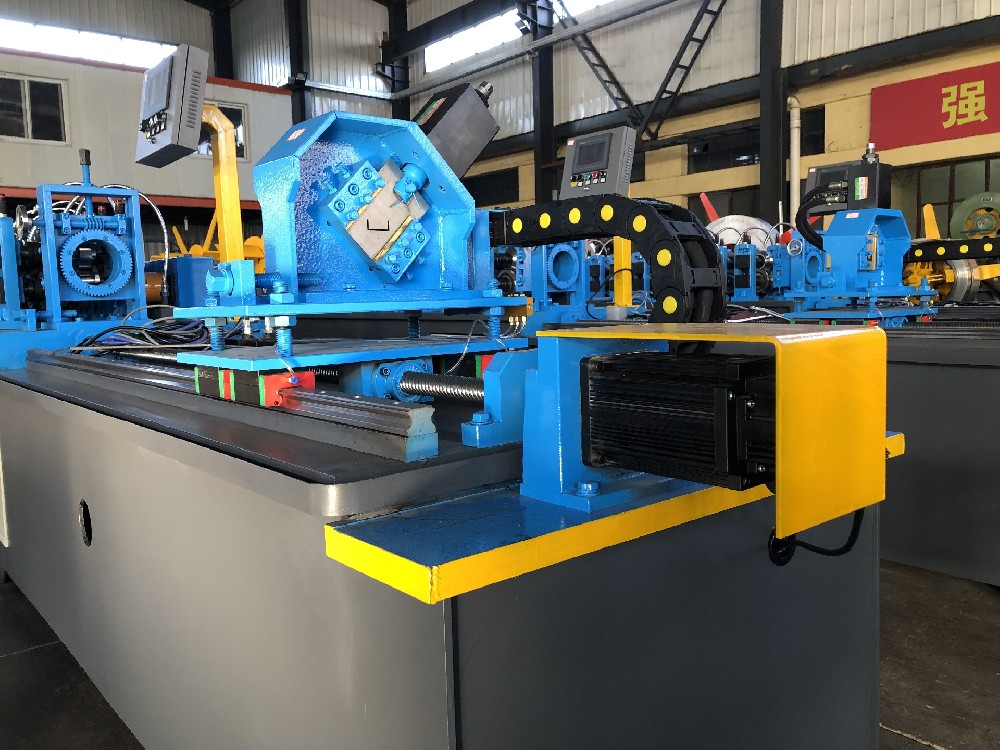 中拓冷彎設(shè)備：與美新設(shè)備同臺(tái)競技，共譜科技華章